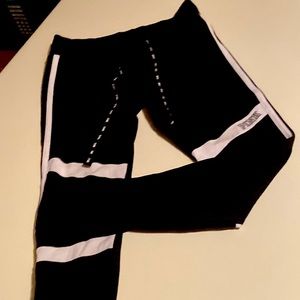 PINK YOGA PANTS SIZE L GREAT SHAPE NOTHING WRONG W THEM NO RIPS OR STAINS